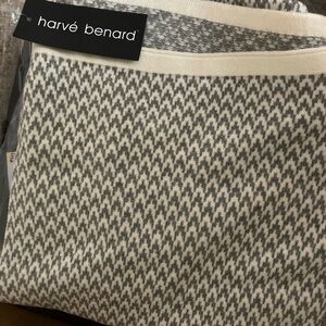 Harvé Benard Gray and Cream Scarf